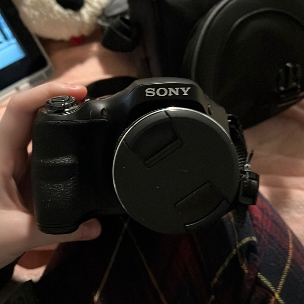 sony camera with charger and sd card fully works :)